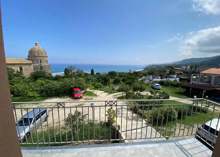 Gabriel Holidays Tropea